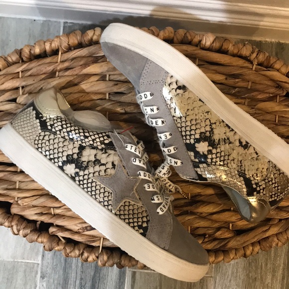BRAND NEW! STEVE MADDEN Sneakers - Picture 1 of 8